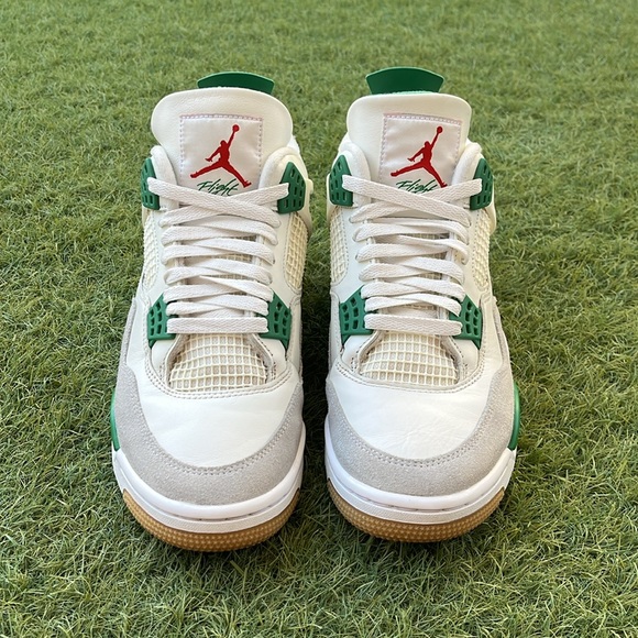 Air Jordan 4 Retro SP